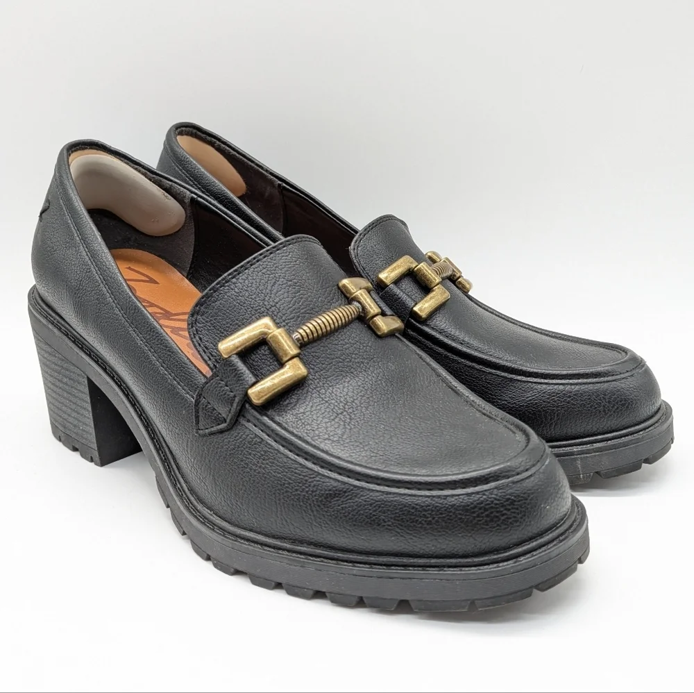 Zodiac Gemma Black Leather Gold Buckle Lug Sole Wedge Heel Loafer 10